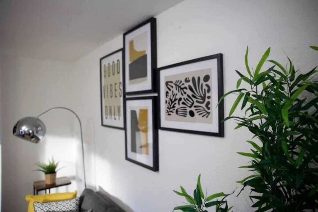 2 Bed Flat With Easy Access To Excel, Central London, City Airport, O2 Londra